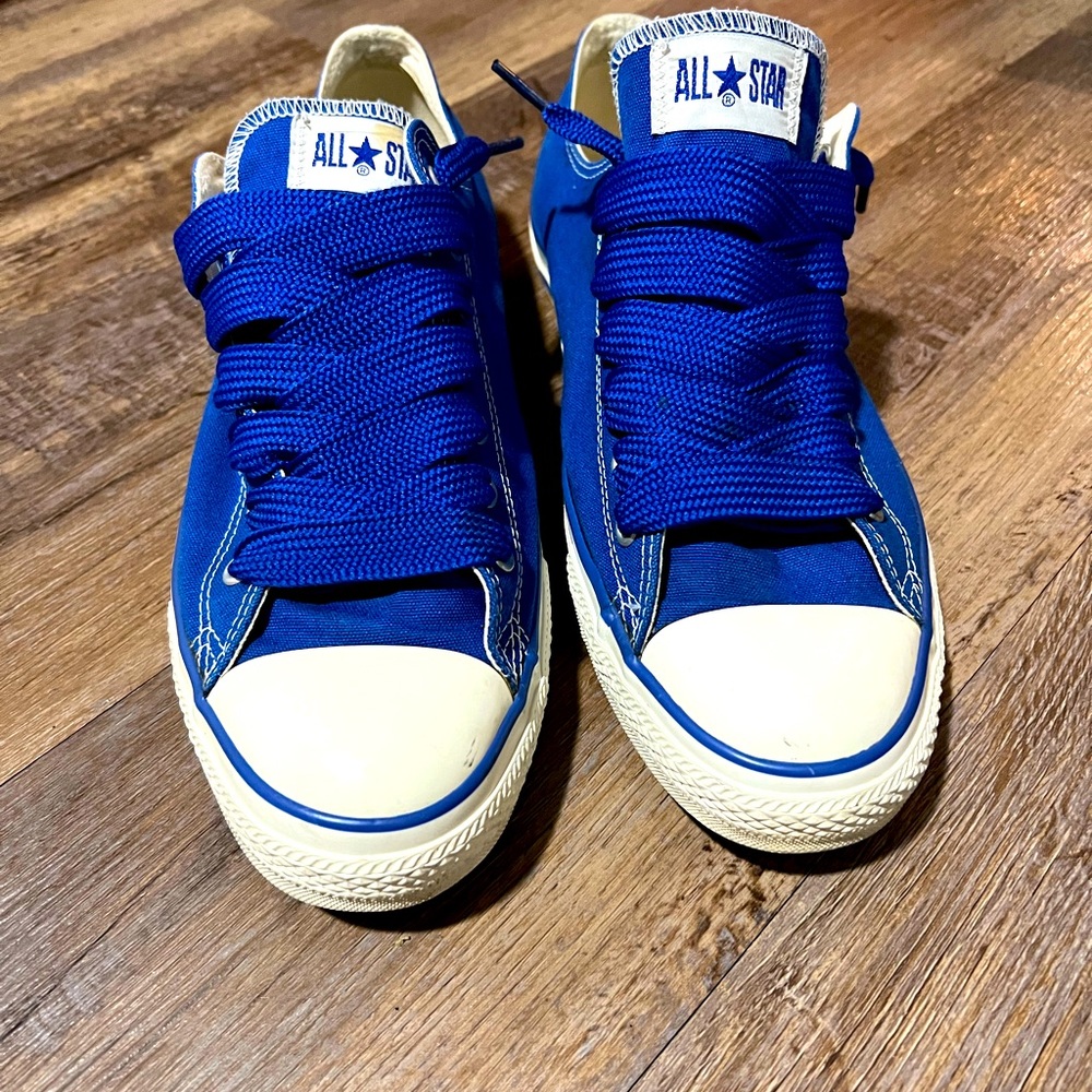 Men’s blue low top converse size 12
